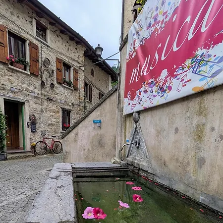 Bed & Breakfast Piccolo Tibet Lavenone
