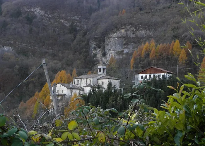 Bed & Breakfast Piccolo Tibet Lavenone